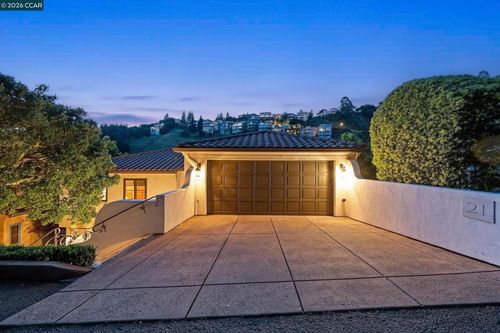 21 Live Oak Rd, Berkeley, CA, 94705-1645 | Card Image