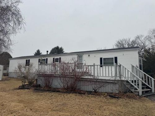 N116W21019 Brynwood Ln, Germantown, WI, 53022-2345 | Card Image