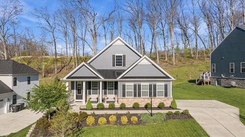 102 Curtis Dr, Wexford, PA, 15090-6348 | Card Image