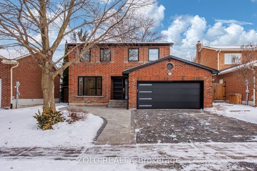 124 Kingston Rd, Newmarket, ON, L3Y5W7 | Card Image