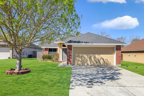 151 Doe Run Dr, Huntsville, TX, 77320-2088 | Card Image