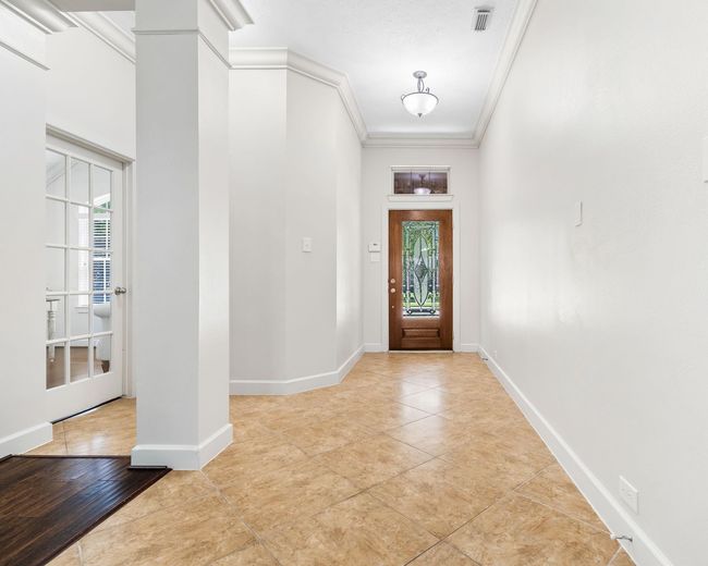 entry to office | Image 6