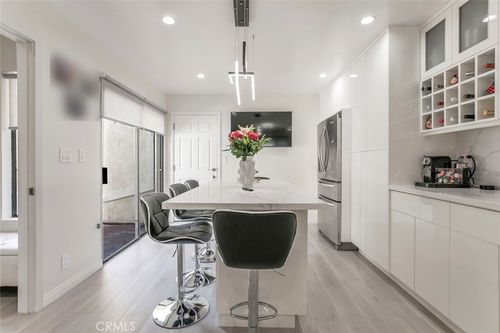 2-9024 Willis Ave, Panorama City, CA, 91402-5964 | Card Image