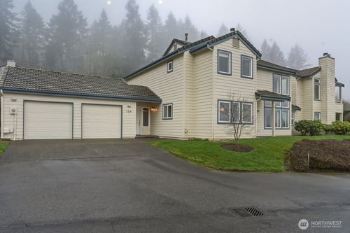 126 Cormorant Dr, Steilacoom, WA, 98388-1718 | Card Image