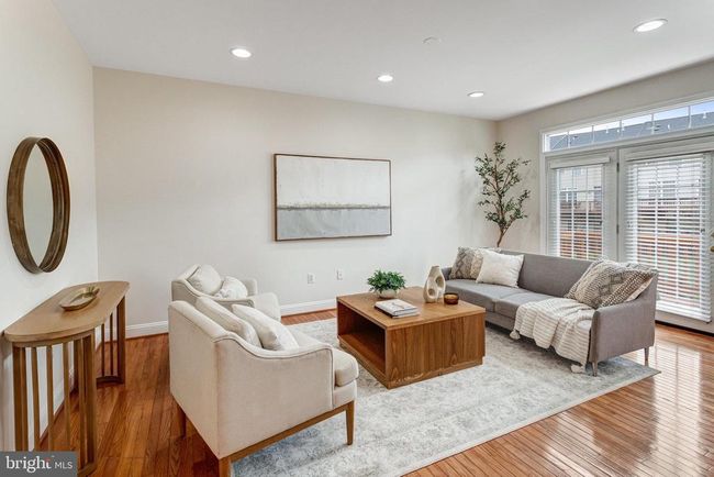 25804 Commons Sq, Townhouse with 3 bedrooms, 4 bathrooms and null parking in CHANTILLY VA | Image 9