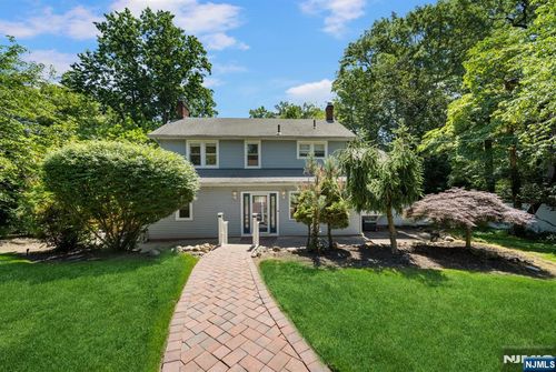 392 Lafayette Ave, Westwood, NJ, 07675-2821 | Card Image