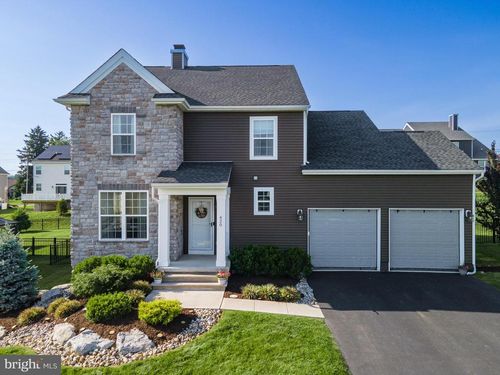 420 Rinaldi Ln, EASTON, PA, 18040-7274 | Card Image