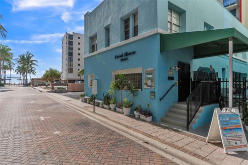 324 Indiana St, Hollywood, FL, 33019-1238 | Card Image