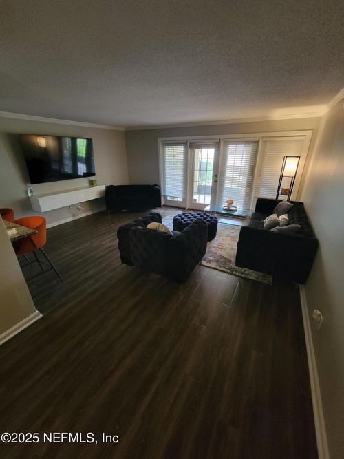 3-3857 Mission Dr, JACKSONVILLE, FL, 32217-8508 | Card Image