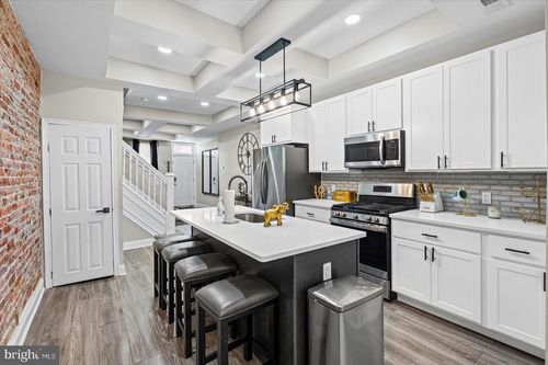 1528 N Ellamont St, BALTIMORE, MD, 21216-3817 | Card Image