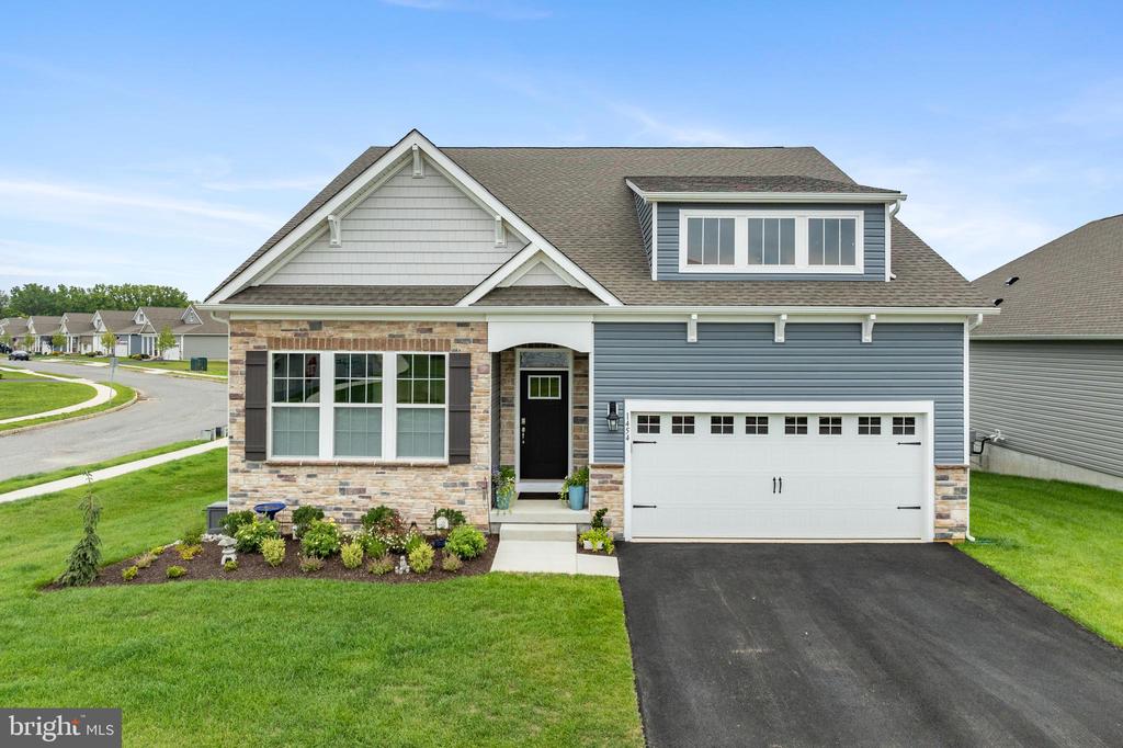 Dresden Dr, Breinigsville, PA 18031