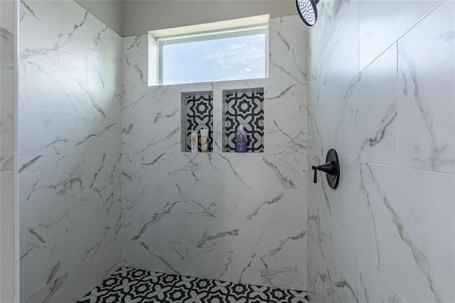 2113 Knollwood St, House other with 4 bedrooms, 2 bathrooms and null parking in Kemah TX | Image 22