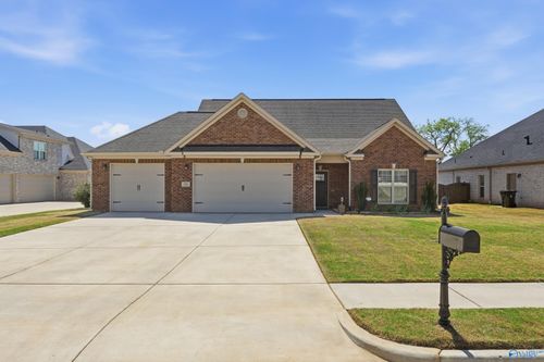 120 Shields Lake Dr, Huntsville, AL, 35811-8137 | Card Image