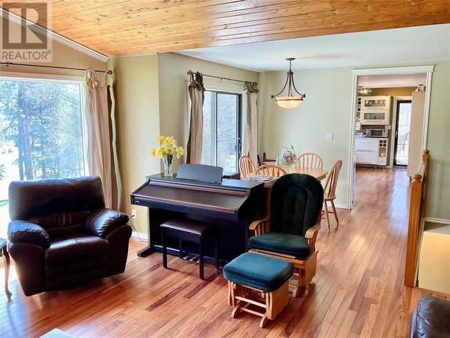 1715 Highway 33, House other with 3 bedrooms, 3 bathrooms and 1 parking in Rock Creek BC | Image 21