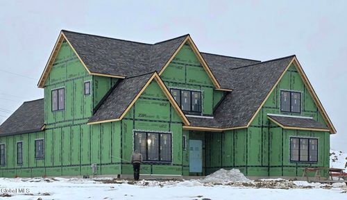 4 Faulkner Dr, Waterford, NY, 12188-1222 | Card Image