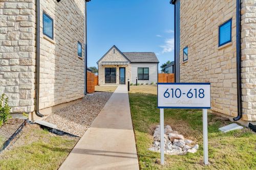 1601-124 Mustang Dr, Marble Falls, TX, 78654-2482 | Card Image