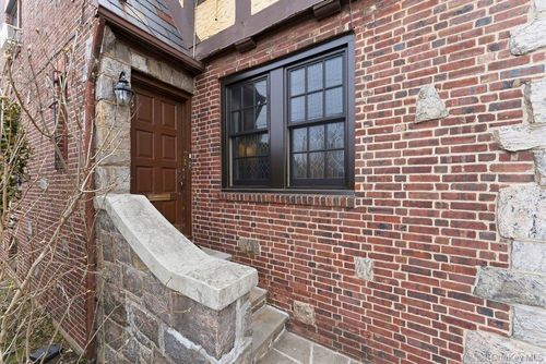 apt-1-35-05 167th St, Flushing, NY, 11358-1700 | Card Image