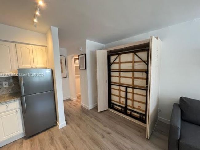 APT-17 - 4228 N Ocean Dr, Condo with 0 bedrooms, 1 bathrooms and null parking in Lauderdale By The Sea FL | Image 9
