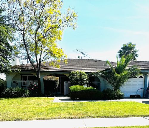 928 W Buffington St, Upland, CA, 91784-1512 | Card Image