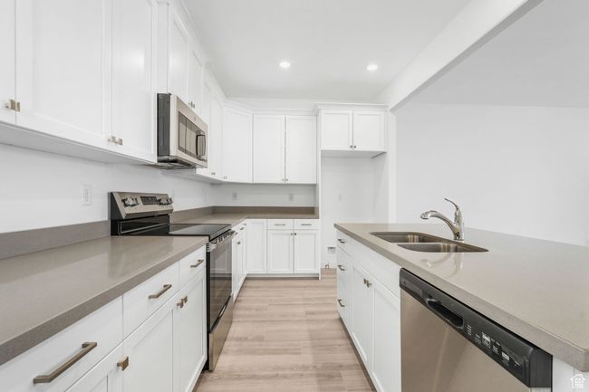 125 - 12657 S High View Ln, Townhouse with 3 bedrooms, 3 bathrooms and 2 parking in Herriman UT | Image 6