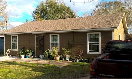 7335 Iwo Jima Rd, Houston, TX, 77033-3442 | Card Image