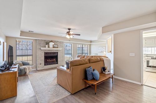 1303 N Flamingo Rd, Rogers, AR, 72756-1946 | Card Image