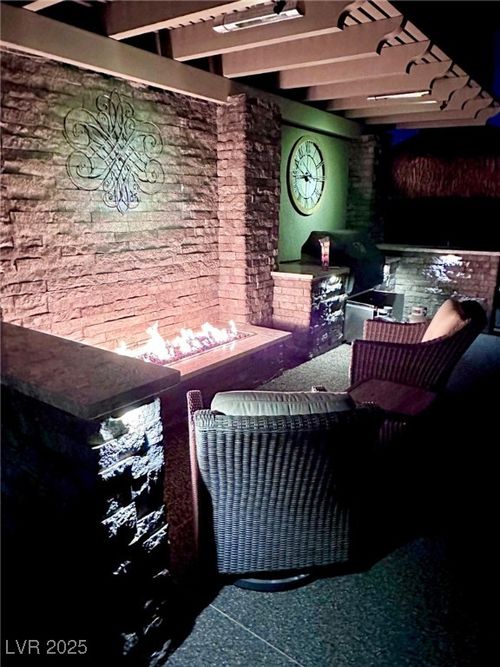 242-8175 Arville St, Las Vegas, NV, 89139-7111 | Card Image