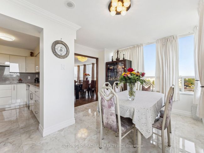 604 - 7 Townsgate Dr, Condo with 2 bedrooms, 2 bathrooms and 2 parking in Vaughan ON | Image 14