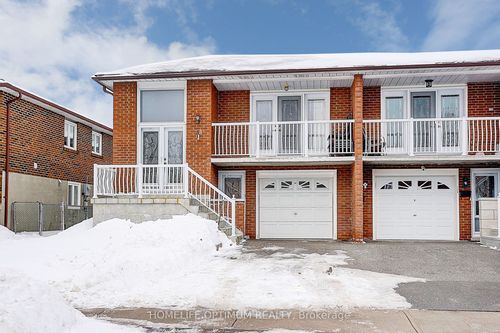 58 Hazelnut Cres, North York, ON, M2J4W3 | Card Image