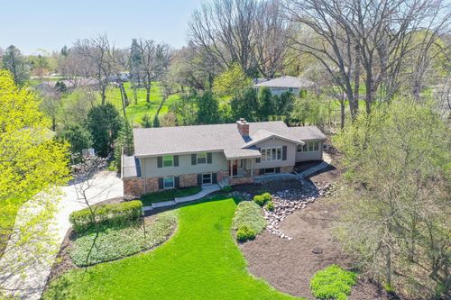 1565 Green Valley Boulevard, Brookfield, WI, 53045 | Card Image