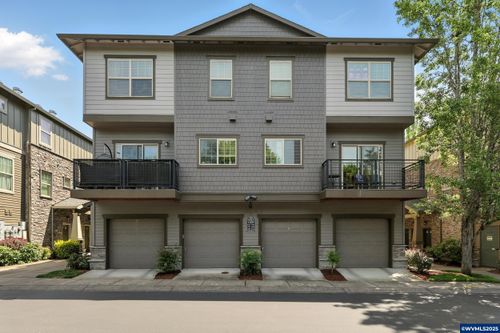 672 Ne Newstead Ln, Hillsboro, OR, 97006-9221 | Card Image