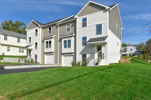 62 Soundview Ave, Fairfield, CT, 06825-7435 | Card Image