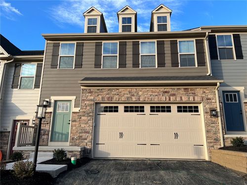 3004 Kapalua Ln, Jeannette, PA, 15644-4804 | Card Image