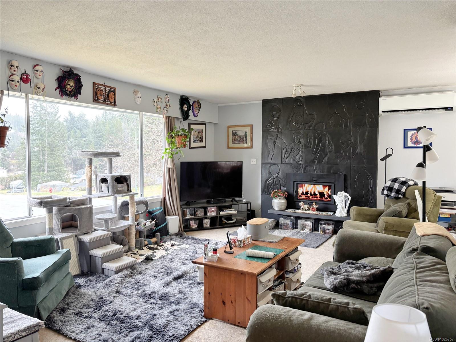 Residential in Gold River 4