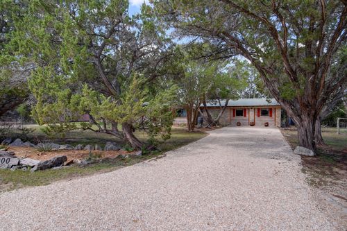 900 Box Canyon Rd, Wimberley, TX, 78676-5433 | Card Image
