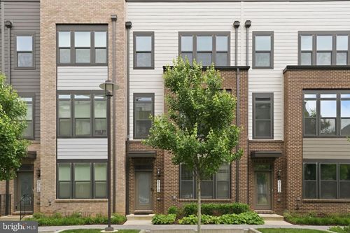 8178 Red Hook St, ROCKVILLE, MD, 20855-2386 | Card Image