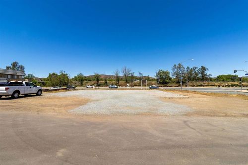 8069 Mission Gorge Rd, Santee, CA, 92071-3449 | Card Image