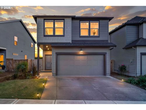 818 Ben Brown Ln, Woodburn, OR, 97071-5937 | Card Image