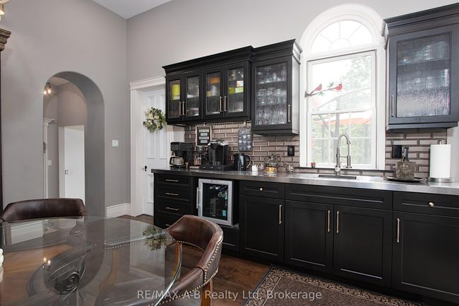 12096 Gale Rd, House other with 5 bedrooms, 4 bathrooms and 10 parking in Middlesex Centre ON | Image 8