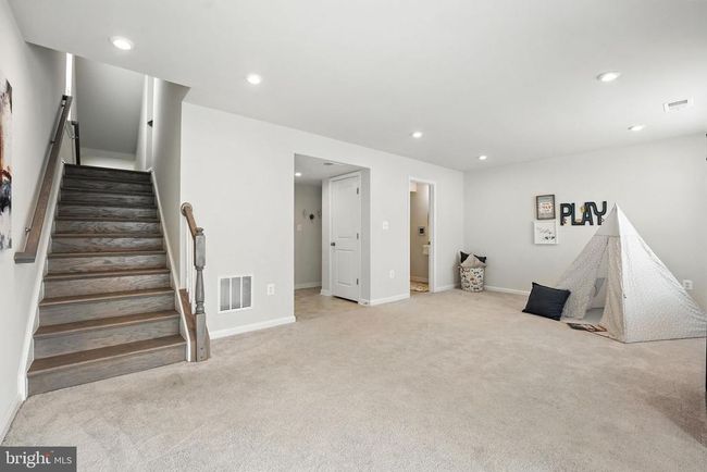 18286 Summit Pointe Dr, Townhouse with 3 bedrooms, 4 bathrooms and null parking in TRIANGLE VA | Image 31
