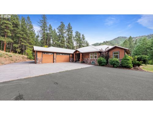 1135 N Touchet Rd, Dayton, WA, 99328-8775 | Card Image