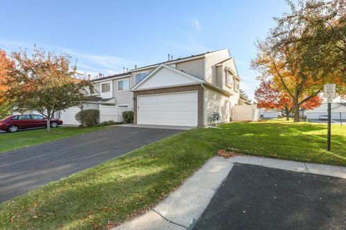 15718 Lower Fjord Way, Apple Valley, MN, 55124-5877 | Card Image