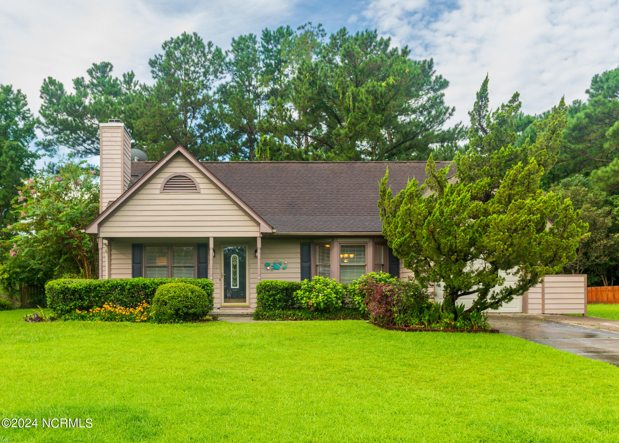 Bridgeport Dr, Wilmington, NC 28405