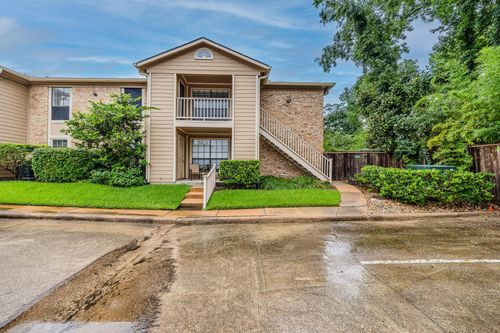 1311 Antoine Dr, Houston, TX, 77055-6957 | Card Image