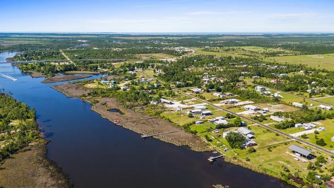 574 N Canal Dr, House other with 2 bedrooms, 2 bathrooms and 4 parking in Port St. Joe FL | Image 67