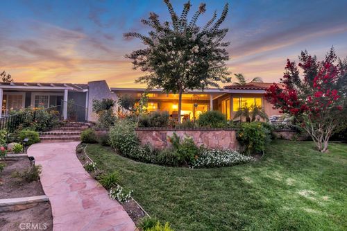 2382 Leeward Cir, Westlake Village, CA, 91361-3429 | Card Image