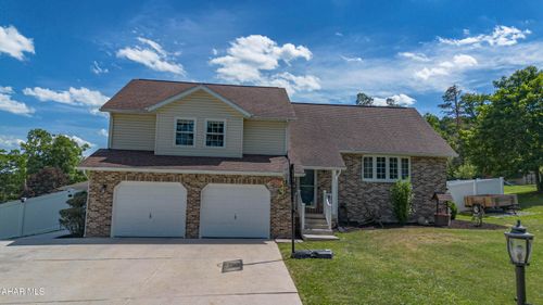 359 Reiling Ln, Altoona, PA, 16601-7729 | Card Image