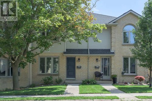 8-925 Lawson Road, London North (North I), ON, N6G4X3 | Card Image