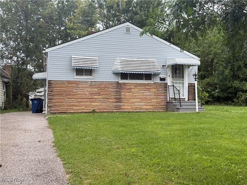 16813 Lipton Ave, Cleveland, OH, 44128-3619 | Card Image