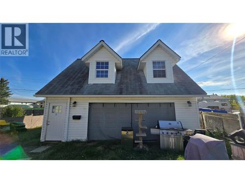 1417 105 Ave, Dawson Creek, BC, V1G2M3 | Card Image